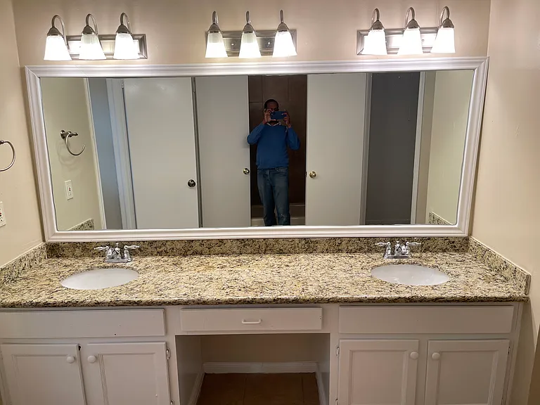 2914 Arrowhead Dr — Photo 2