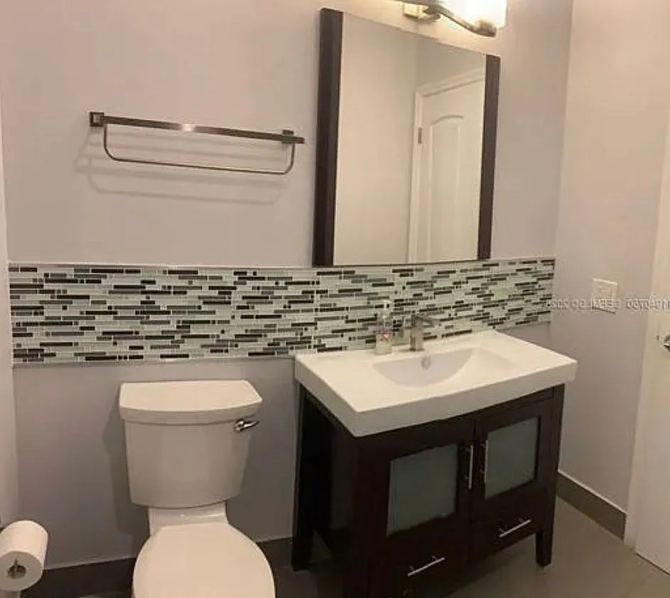 Building Photo - 10841 SW 67th Dr #2
