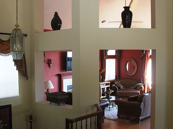 Enrty to Family Room