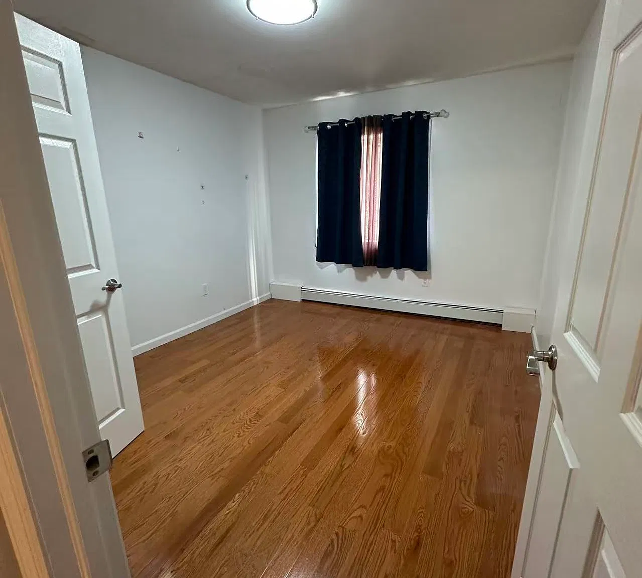 319 Bay 8th St — Photo 4