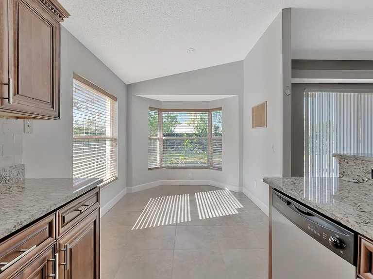 1664 Portsmouth Lake Dr — Photo 14