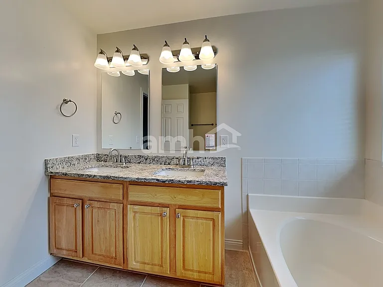 2243 Bluegrama Dr — Photo 15