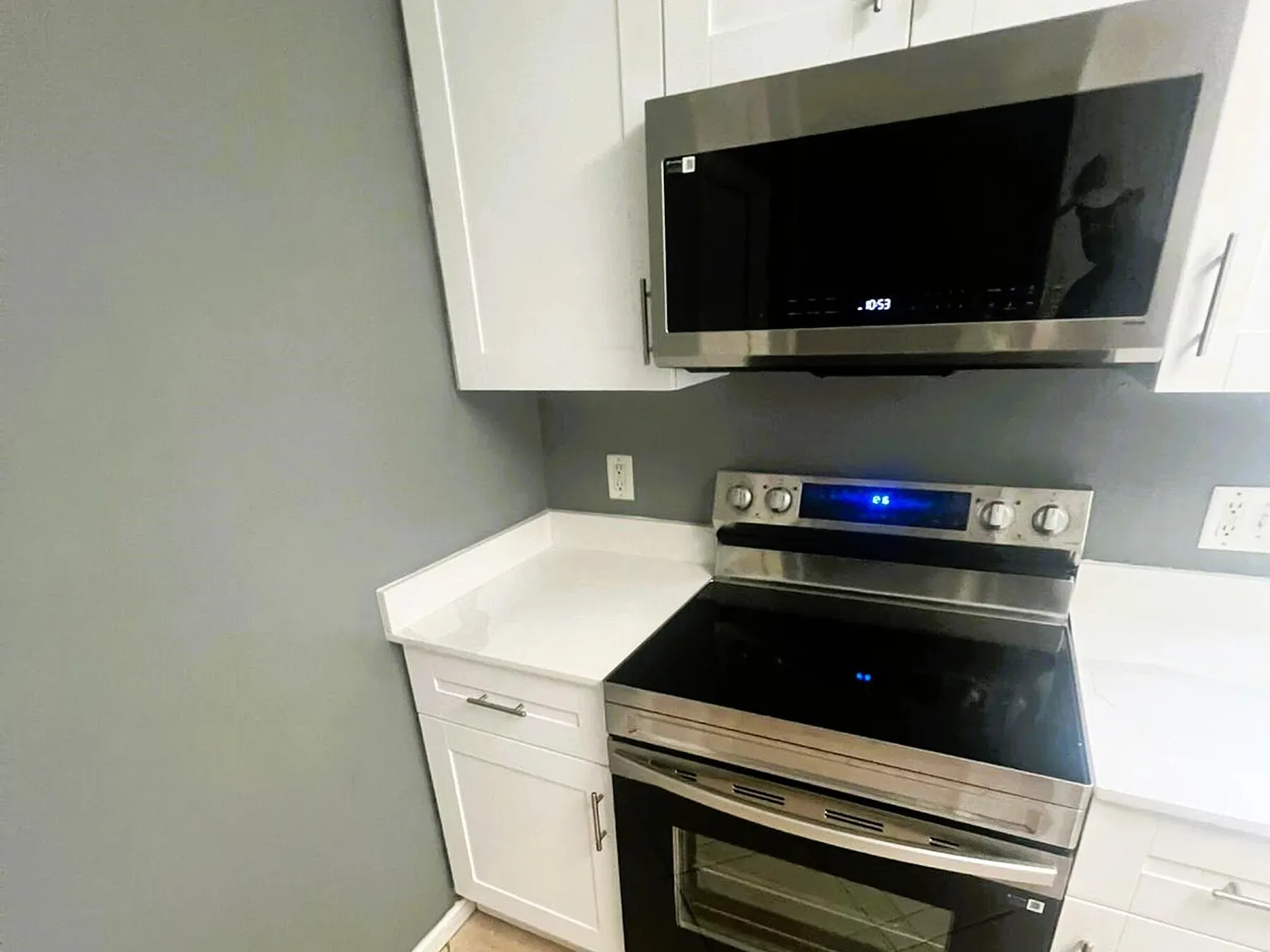 3 bed, 2.0 bath, 1585 sqft, $3,400 — Photo 4