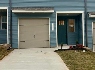 1733 Bennett Village Dr, Maryville, TN 37804