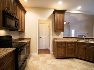 1343 Ambleside Dr, Clarksville, TN 37040