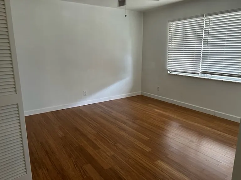 656 Palm View Dr #4 — Photo 11