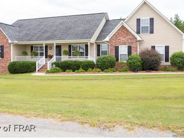 119 Sandspur Ct, Raeford, NC 28376