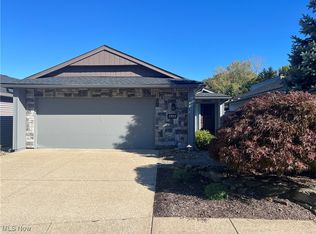 13513 Sun Crest Ct, Strongsville, OH