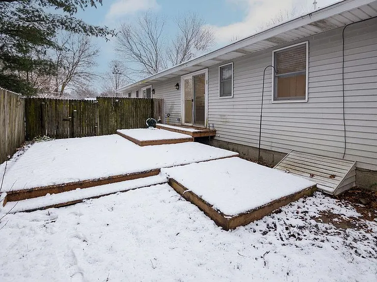 34093 Vauxhill Dr — Photo 24