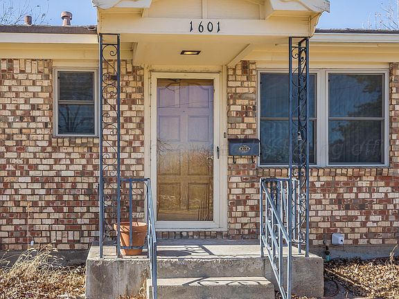 2nd image of 1601 Dogwood Ln