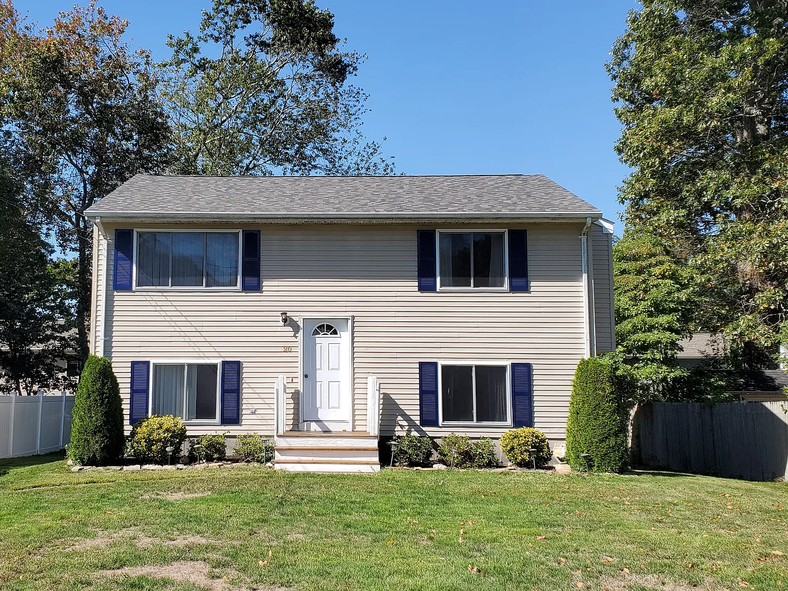 4 bed, 1500 sqft, $2,800 — Photo 1