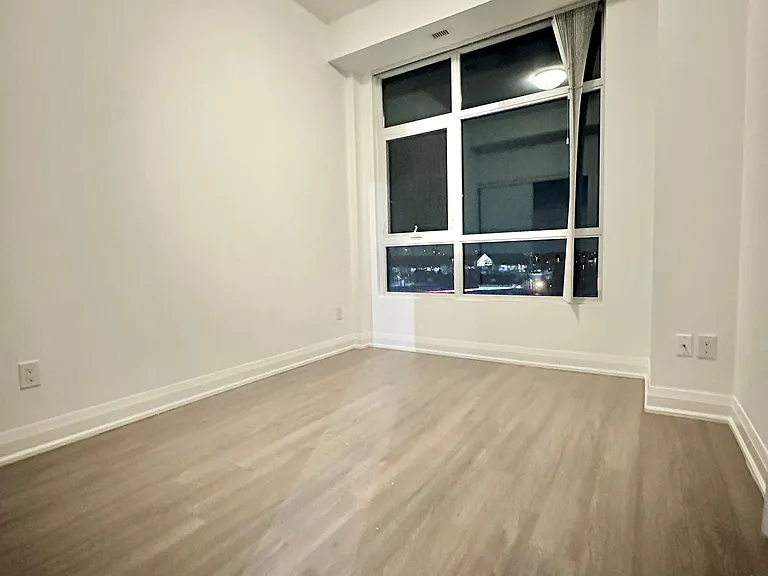 8763 Bayview Ave #515 — Photo 9