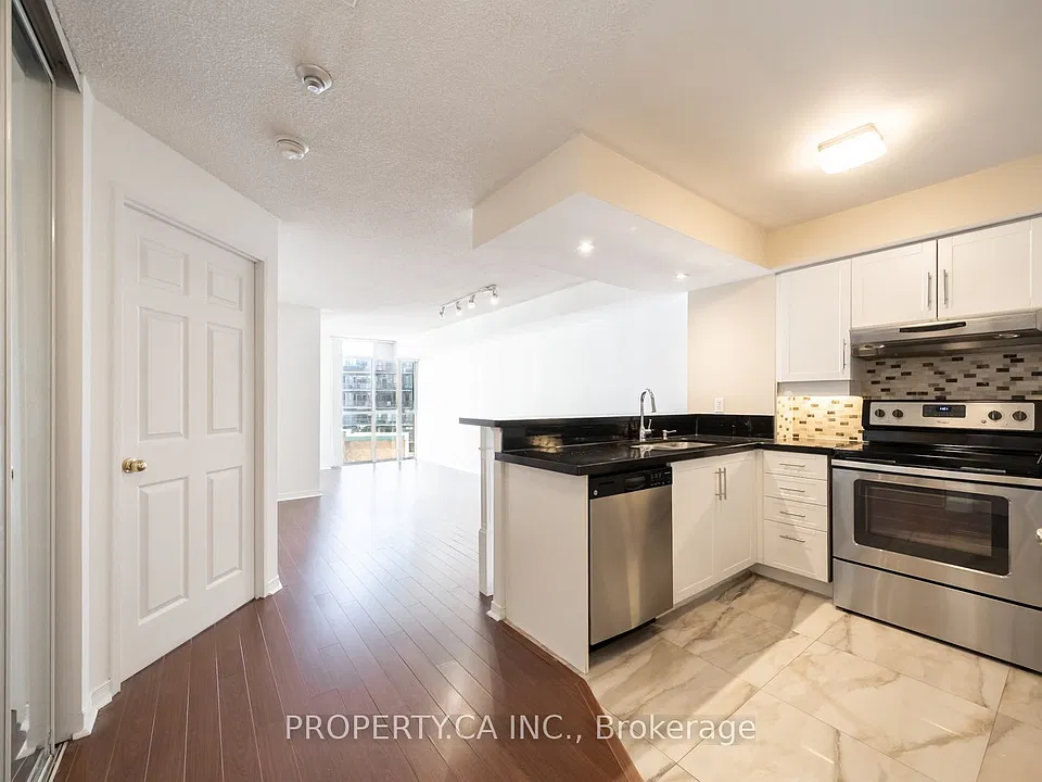 801 King St W #1004