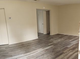 138 Pointe South Dr APT C, Hinesville, GA 31313