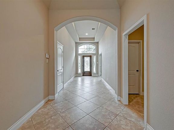 4th image of 11022 Colinton Dr
