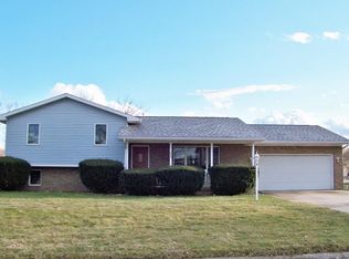 1879 E Springfield Dr, Warsaw, IN 46582