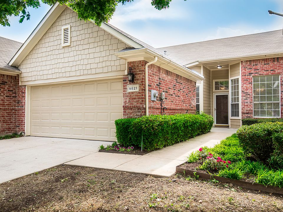 Front elevation 2 car garage
