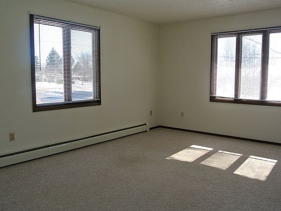 2nd image of 2001 Skyline Dr #1