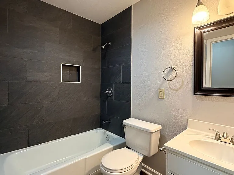 5719 B Street — Photo 10