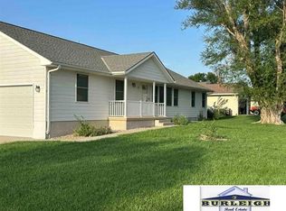 900 Waterlily Ct, Hickman, NE 68372