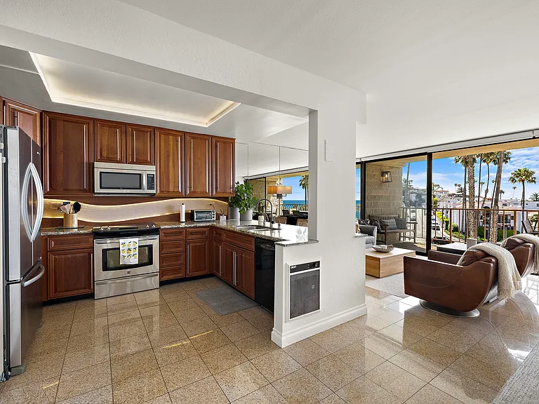 405 Avenida Granada — Photo 6