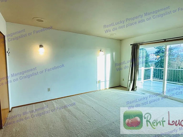 5216 Ridge Dr NE — Photo 17