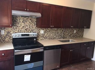 1 Wildwood Rd, Katonah, NY 10536