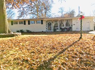 1207 SW Cornwall St, Topeka, KS 66611