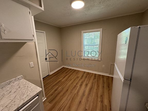 5th image of 314 Hanging Moss Cir