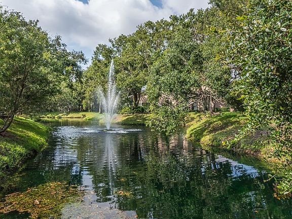 3rd image of 221 E Park Shores Cir #221E