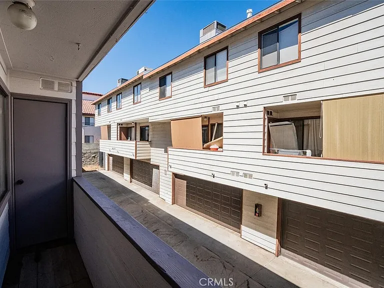 1129 Linden Ave #3 — Photo 16