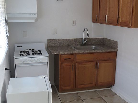 3rd image of 5045 Narragansett Ave APT 4