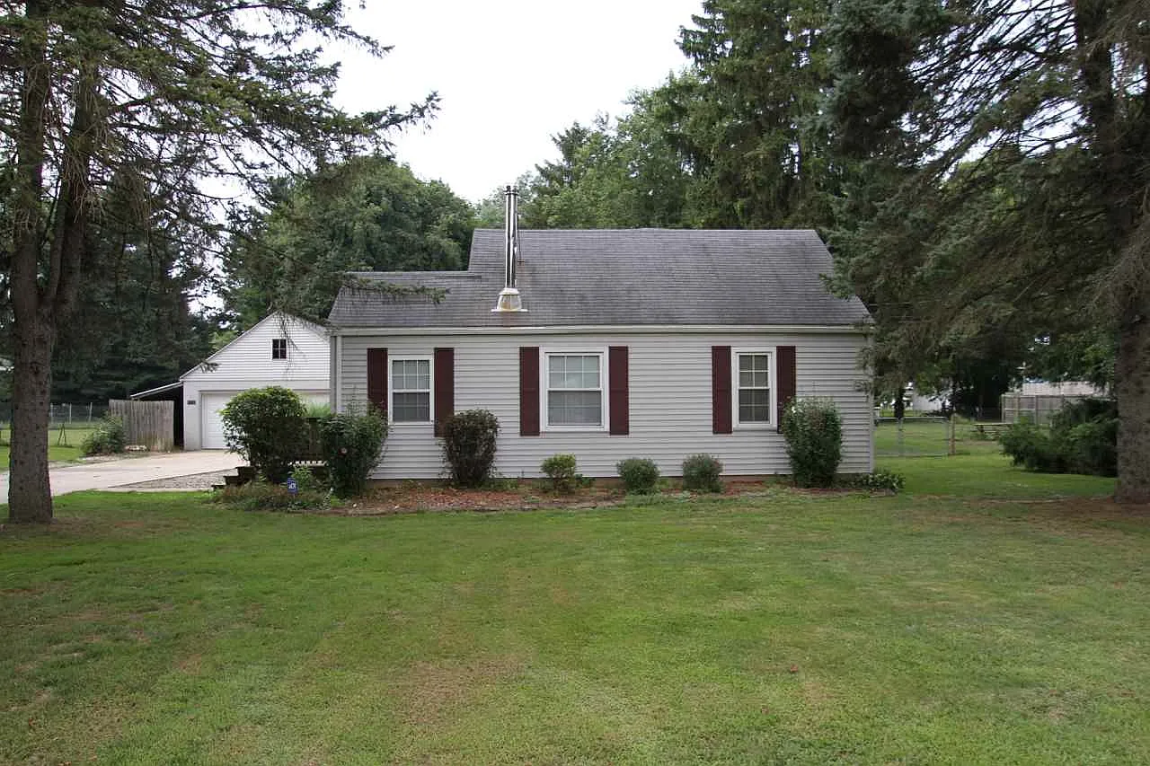 56875 Butternut Rd photo 1