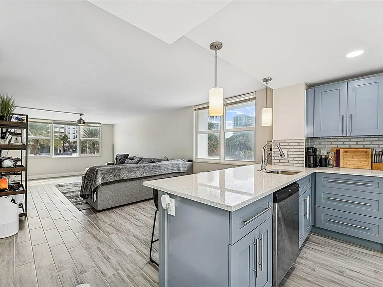 201 N Ocean Blvd #208 — Photo 10