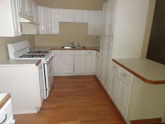 3rd image of 4830 Curtis Clark Dr