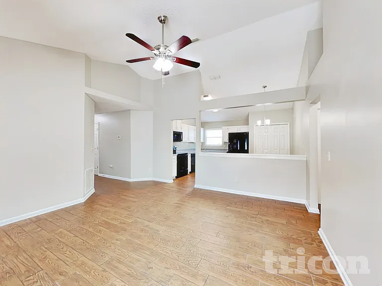 3099 Wavering Ln — Photo 3