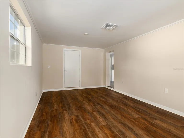 4722 Stearns Rd — Photo 9