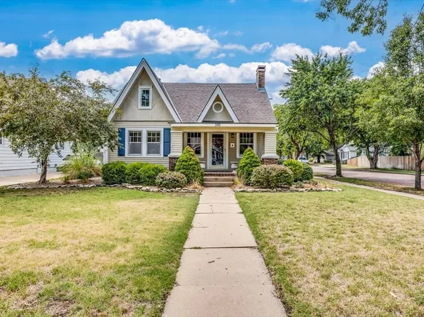 301 E 14th Ave, Hutchinson, KS 67501