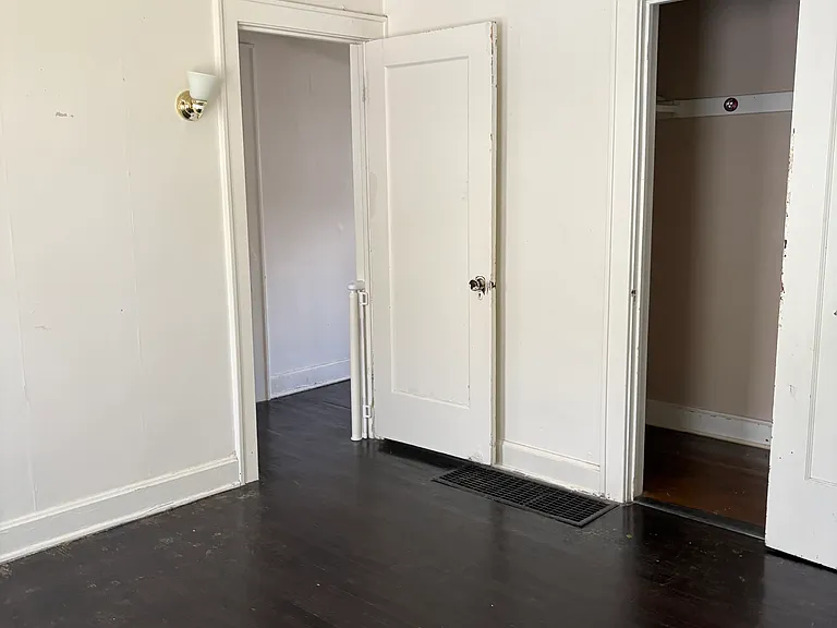 First bedroom.