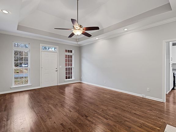 5th image of 118 Seminole Ln