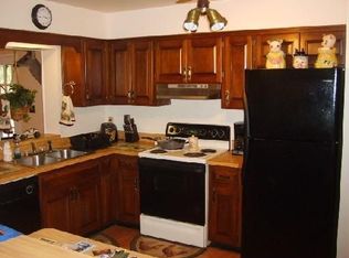 906 Newberger Rd, Lutz, FL 33549