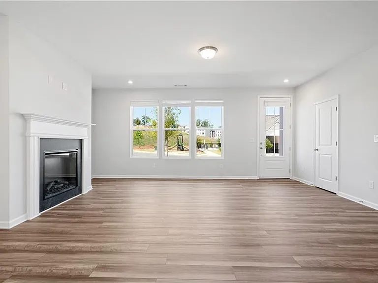 1359 Creek View Ln NW — Photo 10