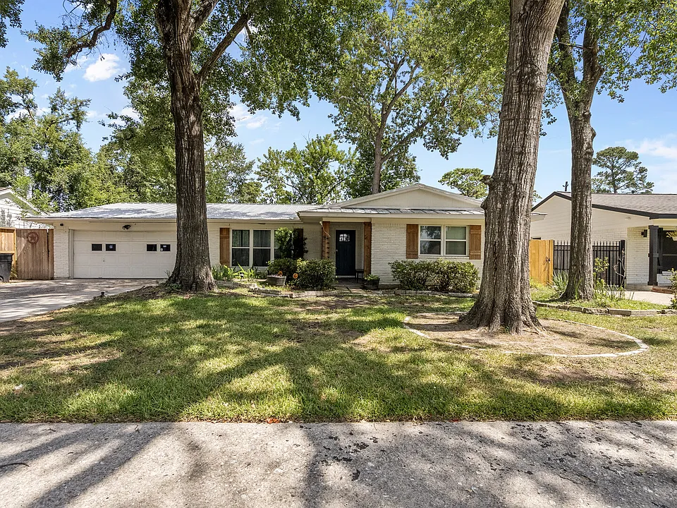 Cedardale Dr