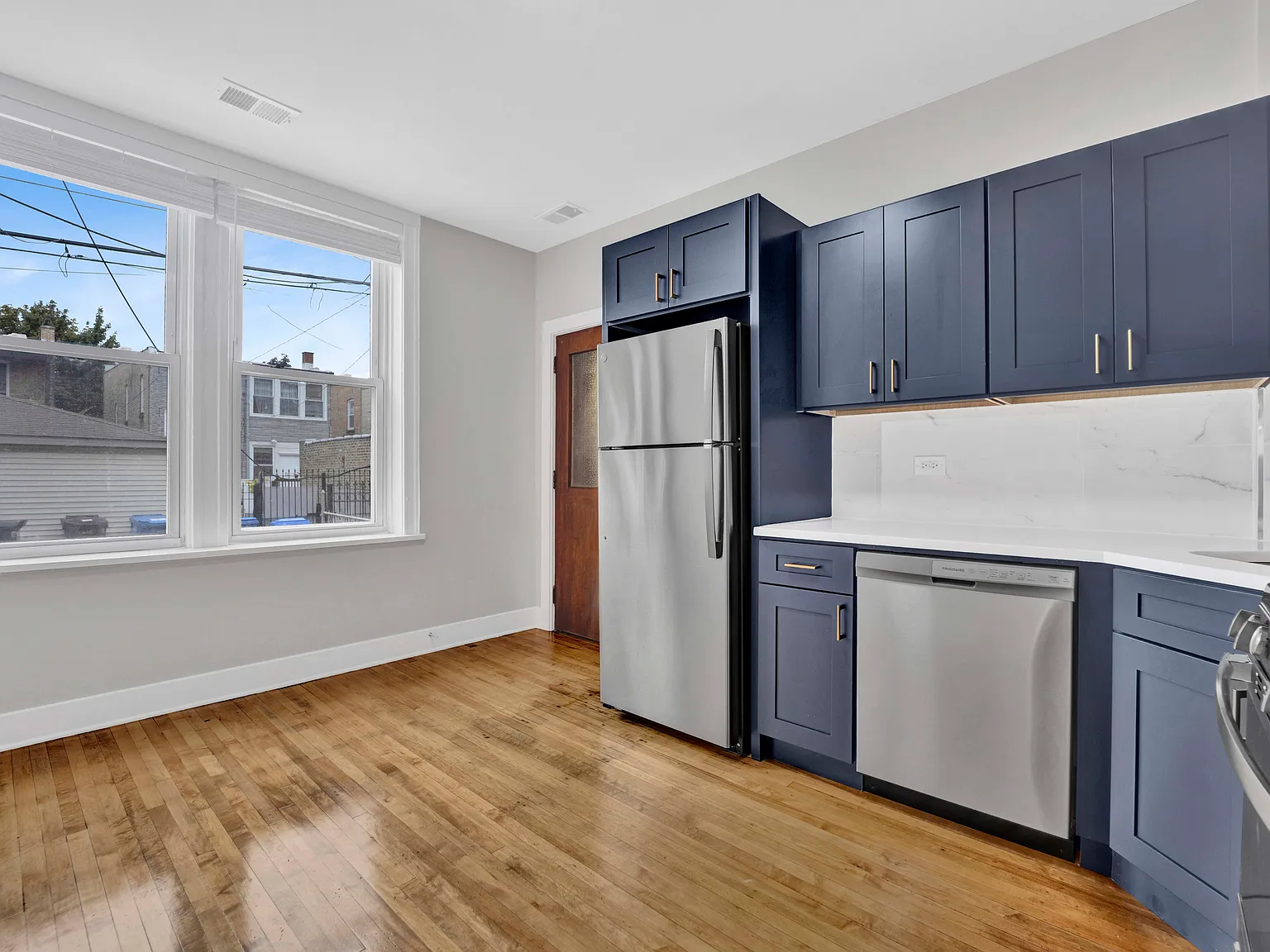 2 bed, $2,495 — Photo 4