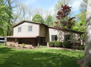 103 Patricia Ct, Lexington, IL 61753