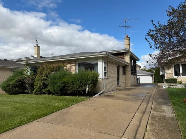 7940 W Executive Ct, Norridge, IL 60706