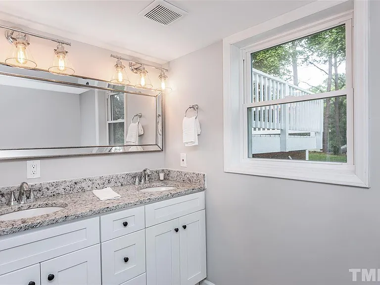 2112 Shenandoah Rd — Photo 13