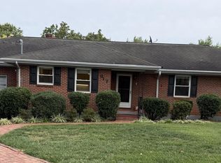 817 Ridgecrest Dr, Roanoke, VA 24019