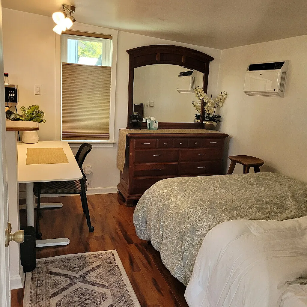 2 bed, 255 sqft, $2,000 — Photo 3