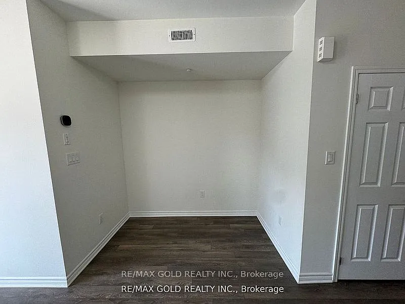2 bed, $2,400 — Photo 3